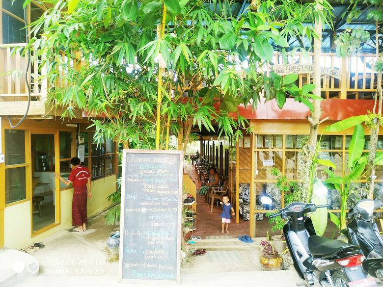 Hostal Dream House Guest House & Restaurant