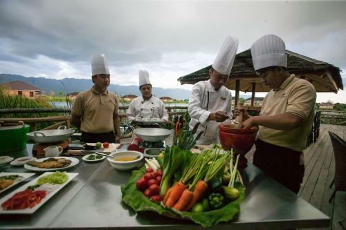 Hotel Royal Nadi Resort