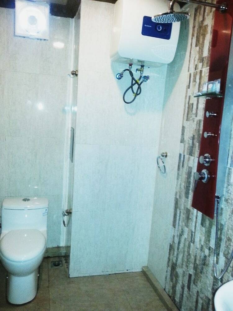 Glory Hotel