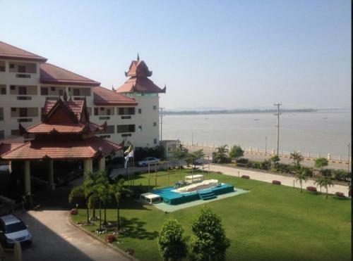 Mawlamyaing Strand Hotel