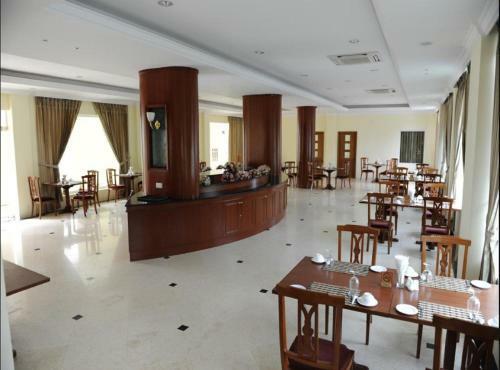 Mawlamyaing Strand Hotel