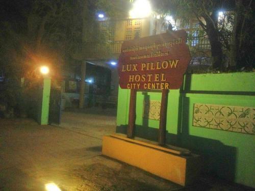 Lux Pillow Hostel (city Center)