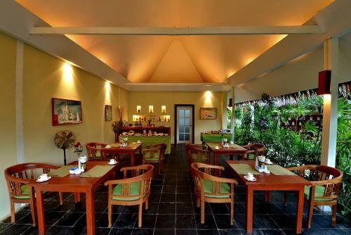 Oasis Hotel