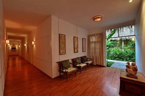Oasis Hotel