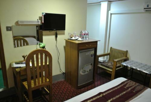 Grand Empire Hotel