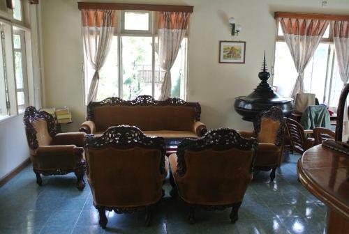 Kyaw Hotel