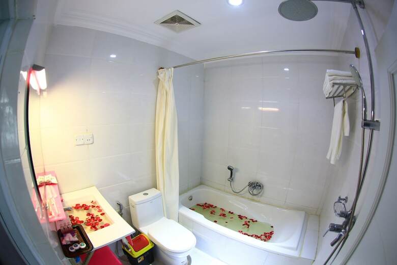 The Floral Breeze Wun Zin Hotel