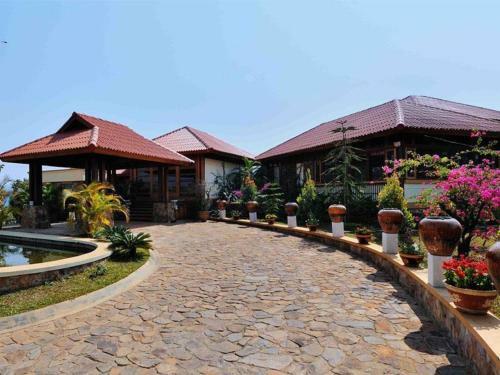 Crest Villa Mansion