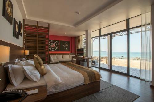 Bt Bay Hotel