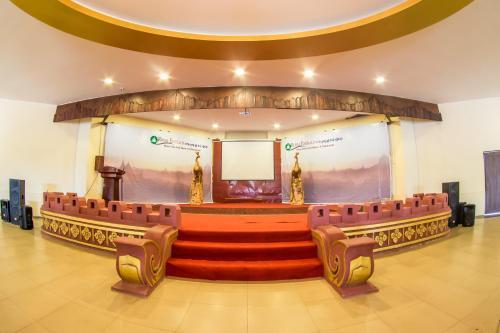 Hotel Royal Emerald River View Resort