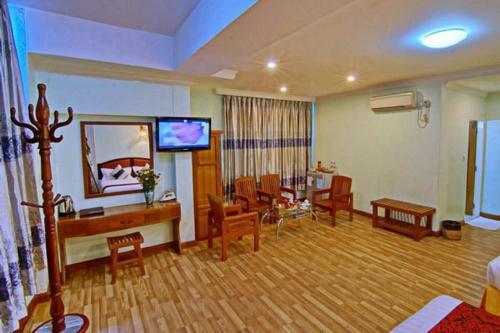 Hotel Chindwin