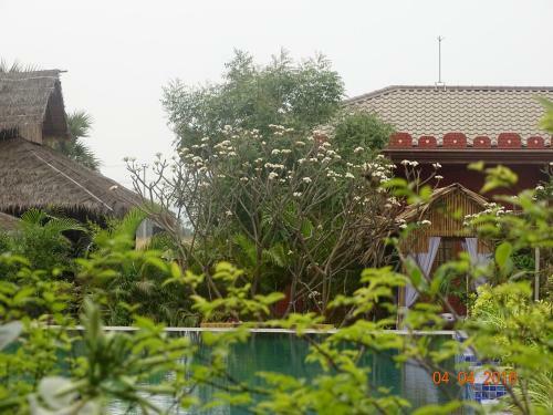 Gracious Bagan Hotel