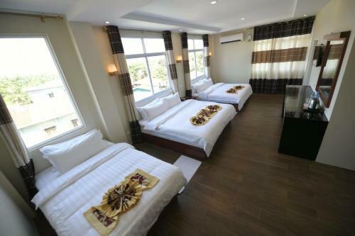 Golden River Hotel