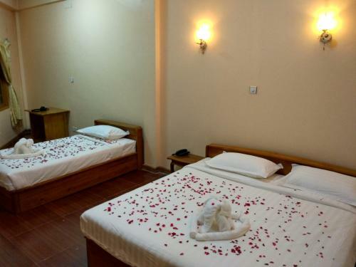 Thiri Mingalar Hotel