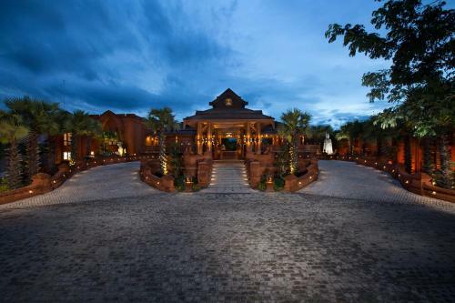Heritage Bagan Hotel