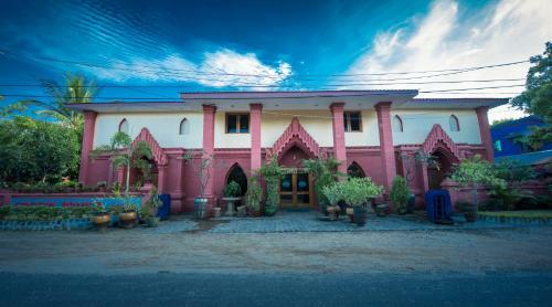 Crown Prince Hotel