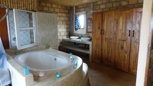 Neptune's Lodge
