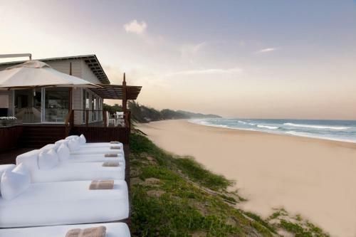 Hotel White Pearl Resorts