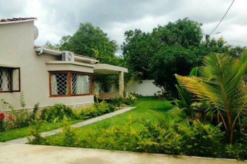 Gee's House