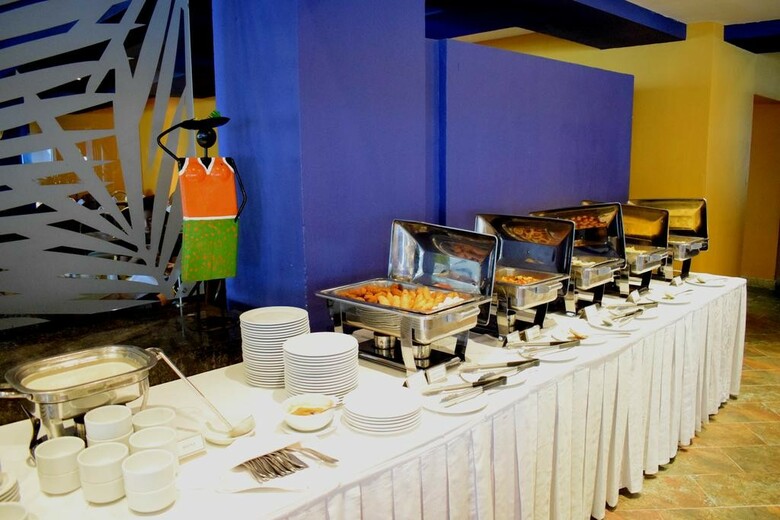 Hotel Zuana Beach Resort