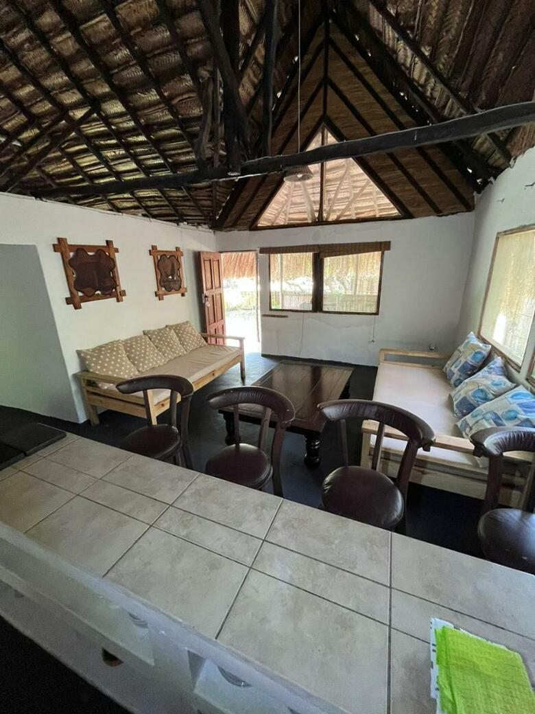 Mango Beach Lodge