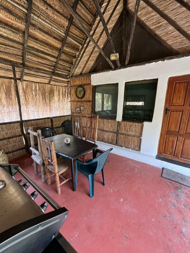 Mango Beach Lodge