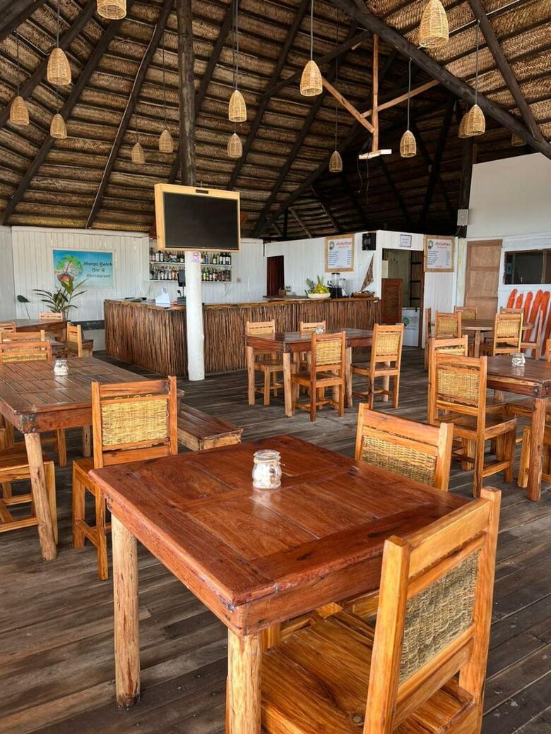 Mango Beach Lodge
