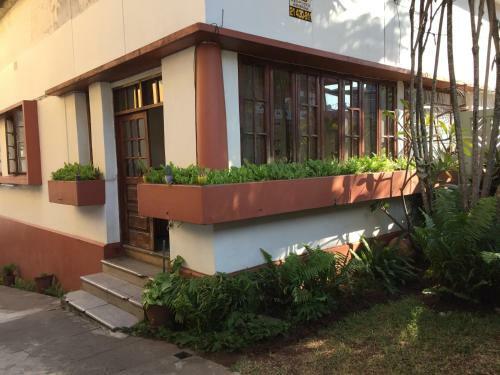 Albergue The Base Backpackers