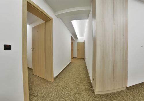 Apartment Oneclickrent_04 - Smart House
