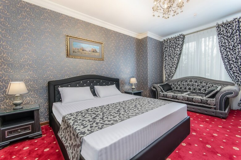 Park Lane Hotel