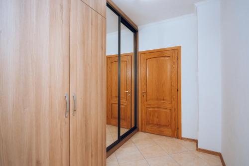 Three Bedroom Apartment Str. Lev Tolstoi 24/1