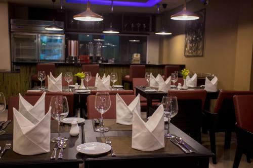 Hostal The Avenue & Spa