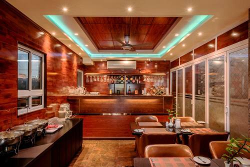 Hostal Rivethi Beach Hotel