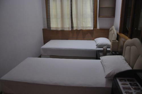 Hostal Rasdhoo Coralville