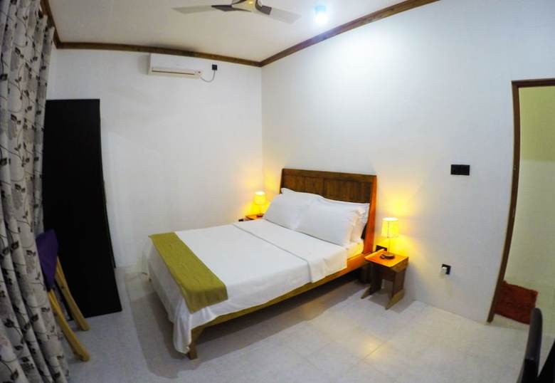 Hostal Ithaa Beach Maldives