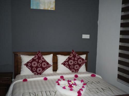 Hostal Equator Homestay