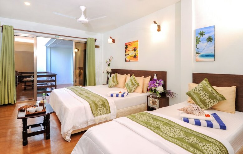 Hostal Salt Beach Hotel