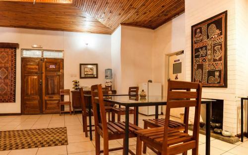 Hostal Cluny Lodge