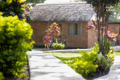 Hotel Mkunkhula Baobab Lodge