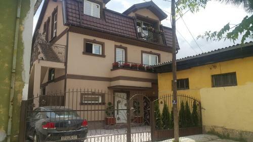 Emma Apartments