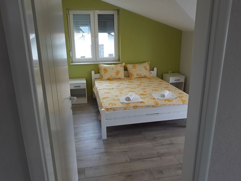 Hostal Vila & Apartments Matea