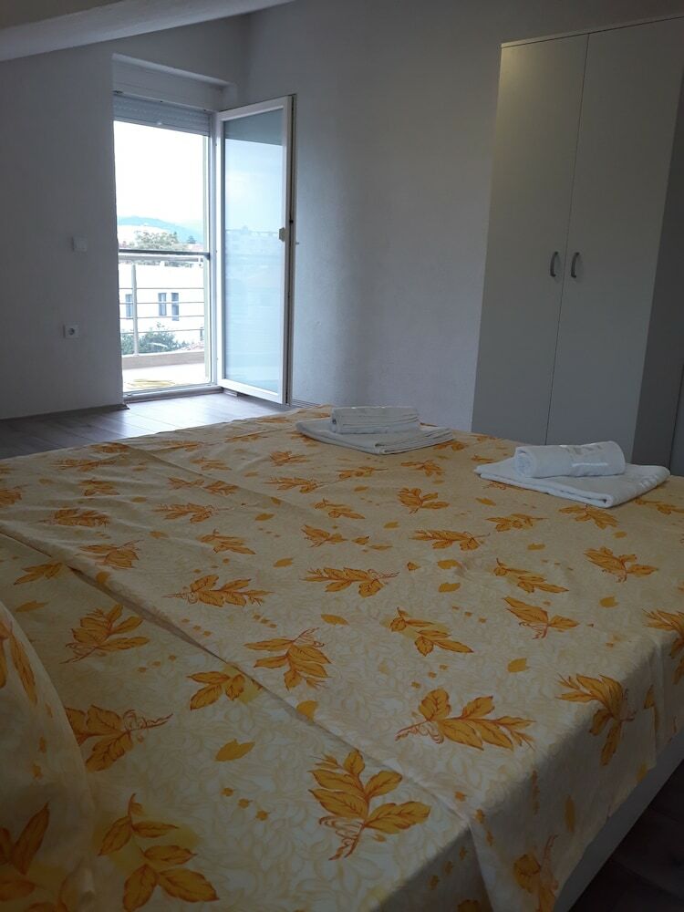 Hostal Vila & Apartments Matea