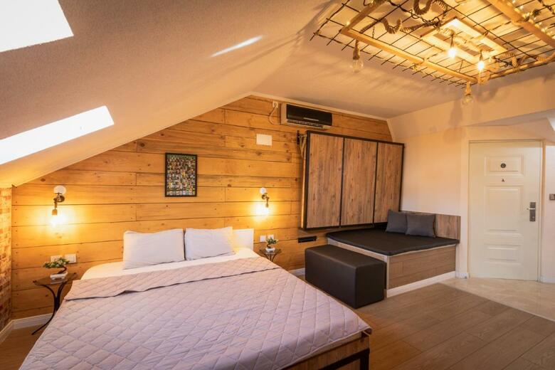 G Apartment