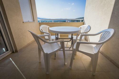 Merace Apartments