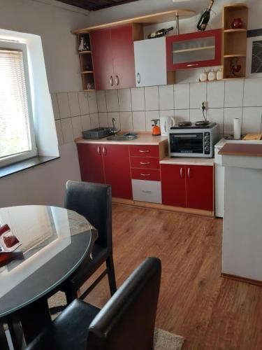 Apartmen Nikola (orange)