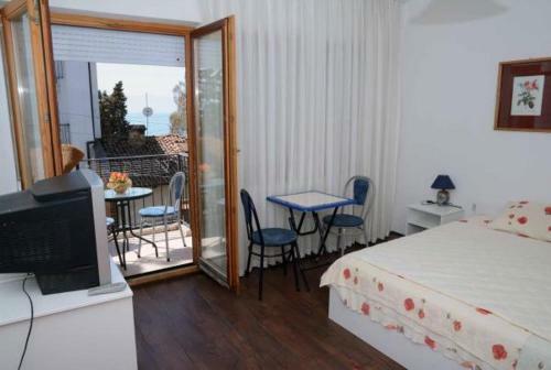 Hostal Vila Delfin