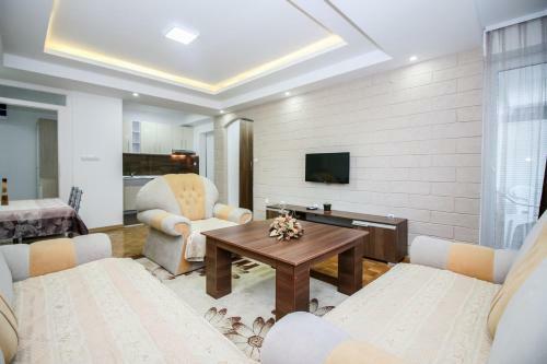 Darni Apartment