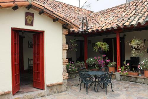 Hotel Cacique Real