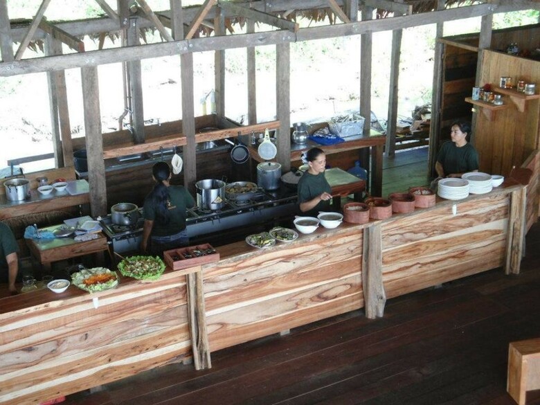 Hotel Caba�a Flotante Kurupira