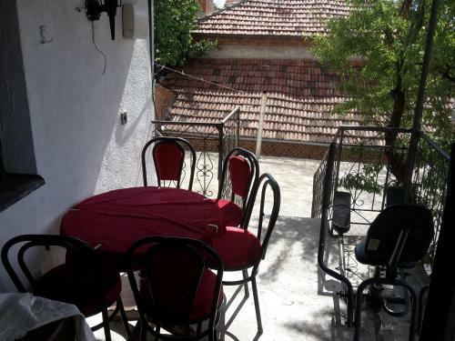 Hostal Iliovski Inn